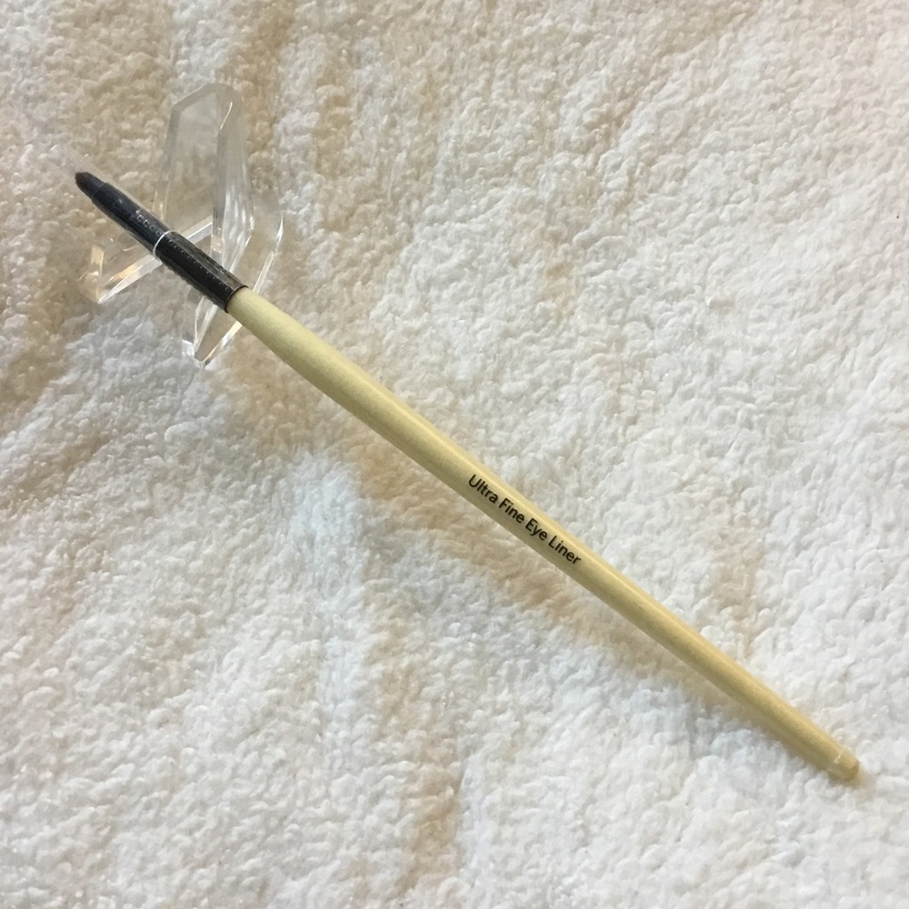 Bobbi Brown Ultra Fine Eyeliner Brush - Picture 3 of 13